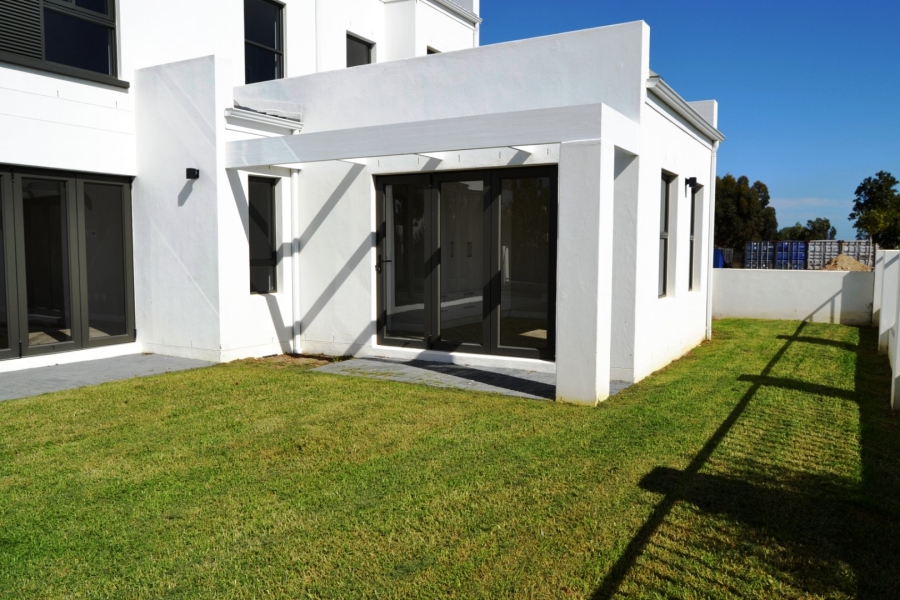  Bedroom Property for Sale in Croydon Gardens Estate Western Cape